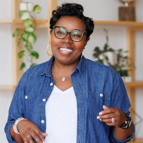 Shonda Smith smiling